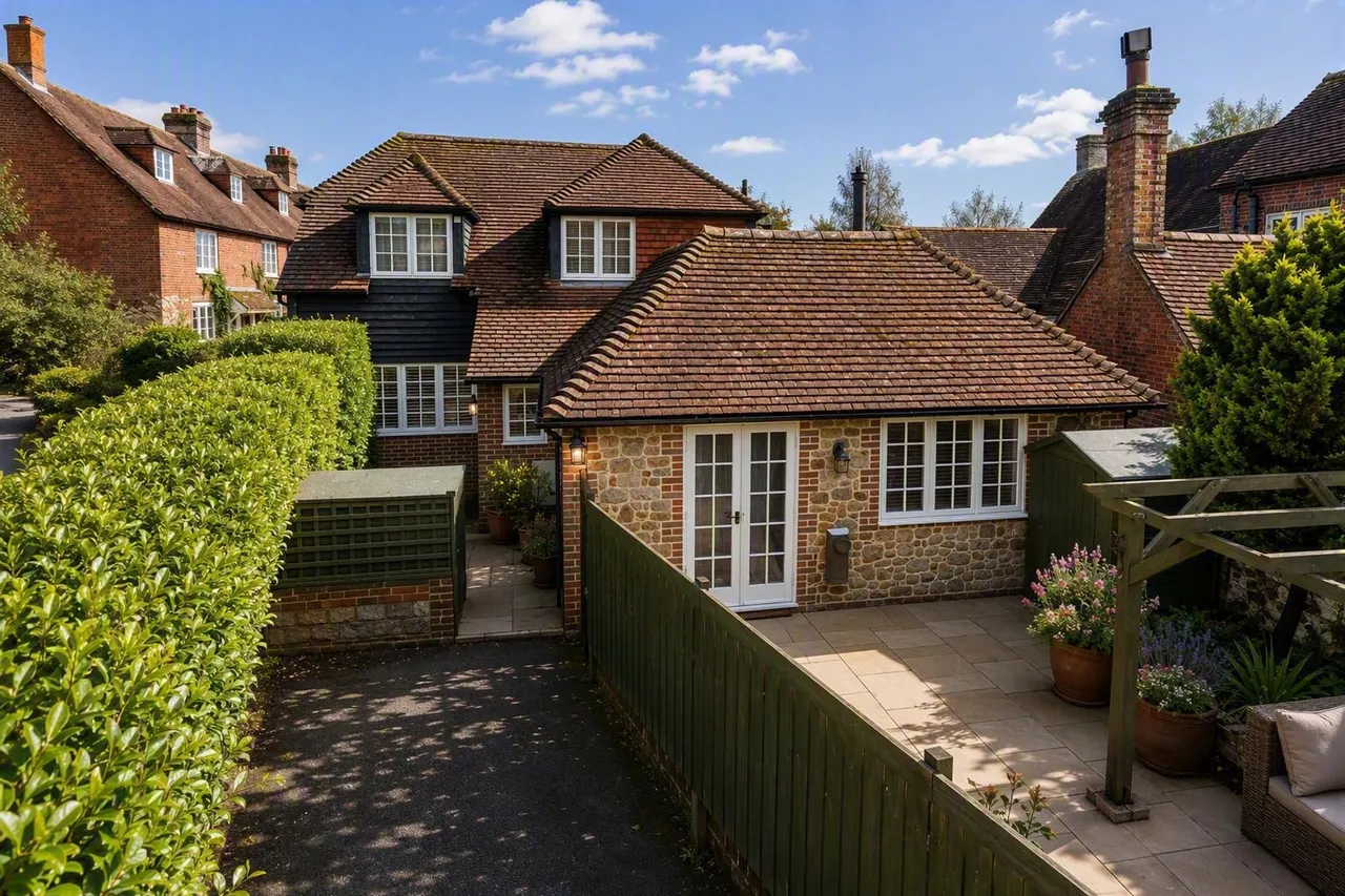 2 bed property for sale, Queens Street, Stedham, GU29