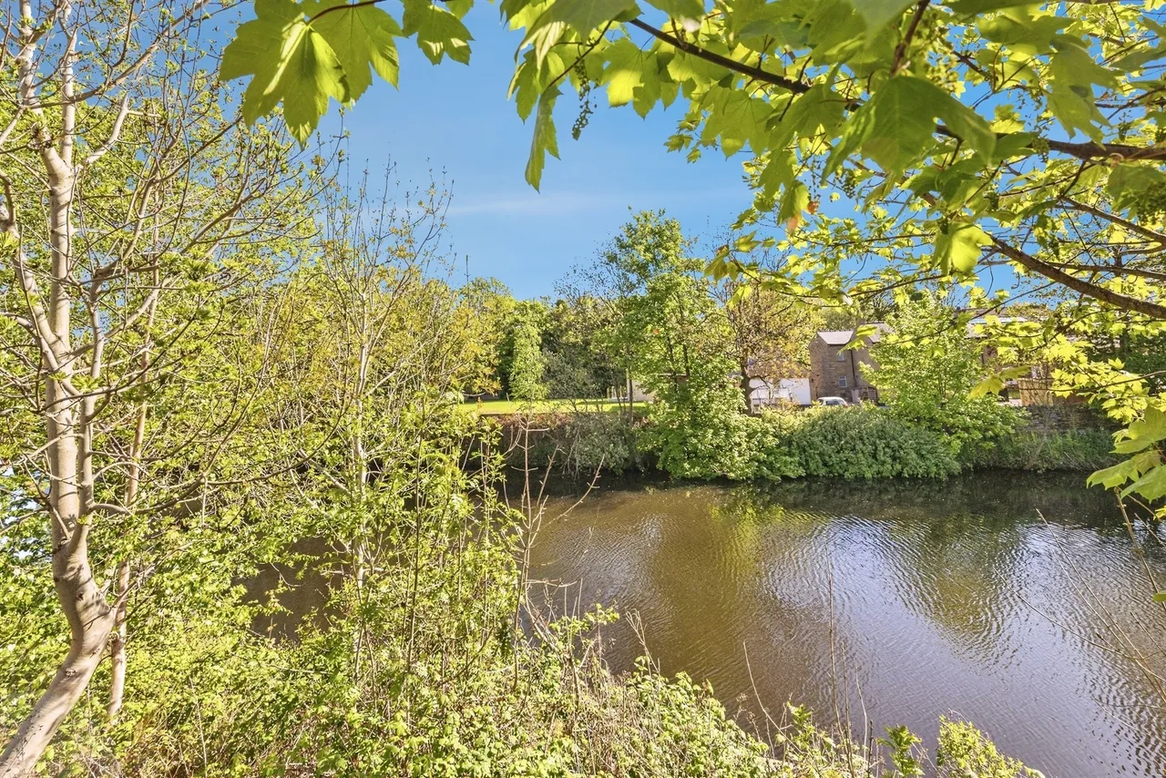 Fearnley Mill Drive, Huddersfield, photo 12