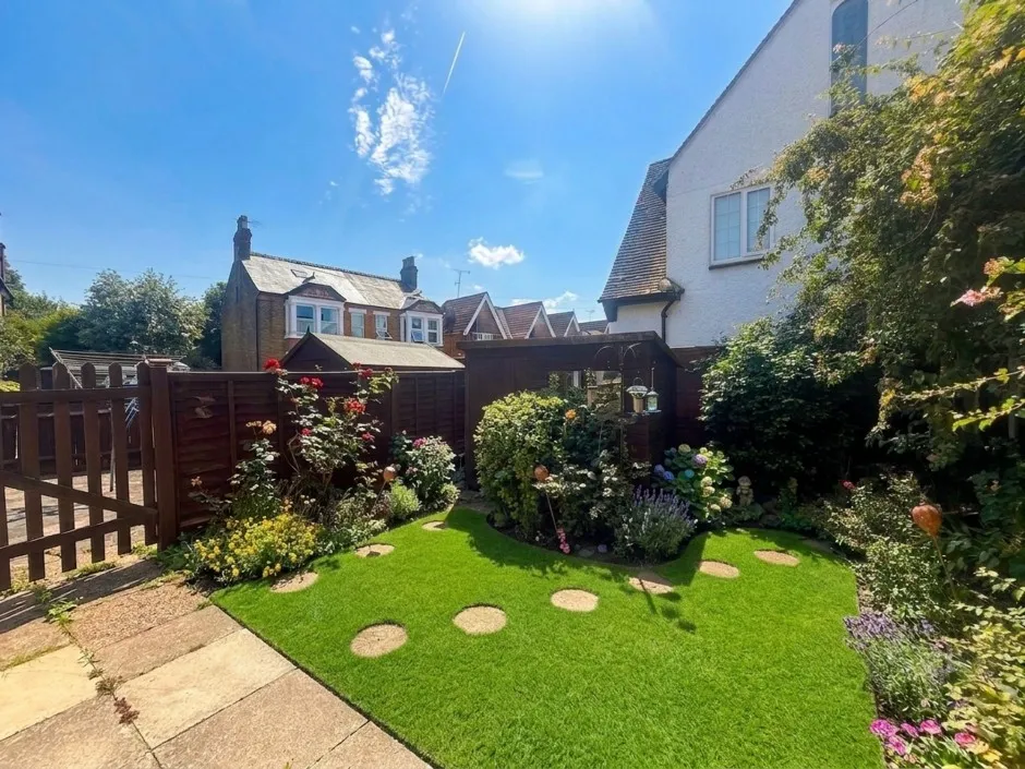 Whitehall Road, Uxbridge, UB8, photo 4
