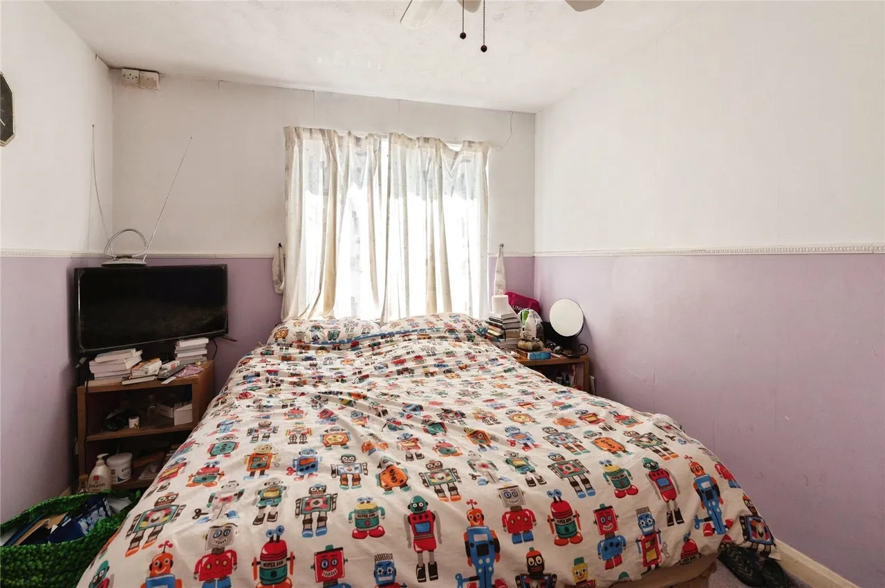 The Beeches, Tilbury, RM18, photo 12