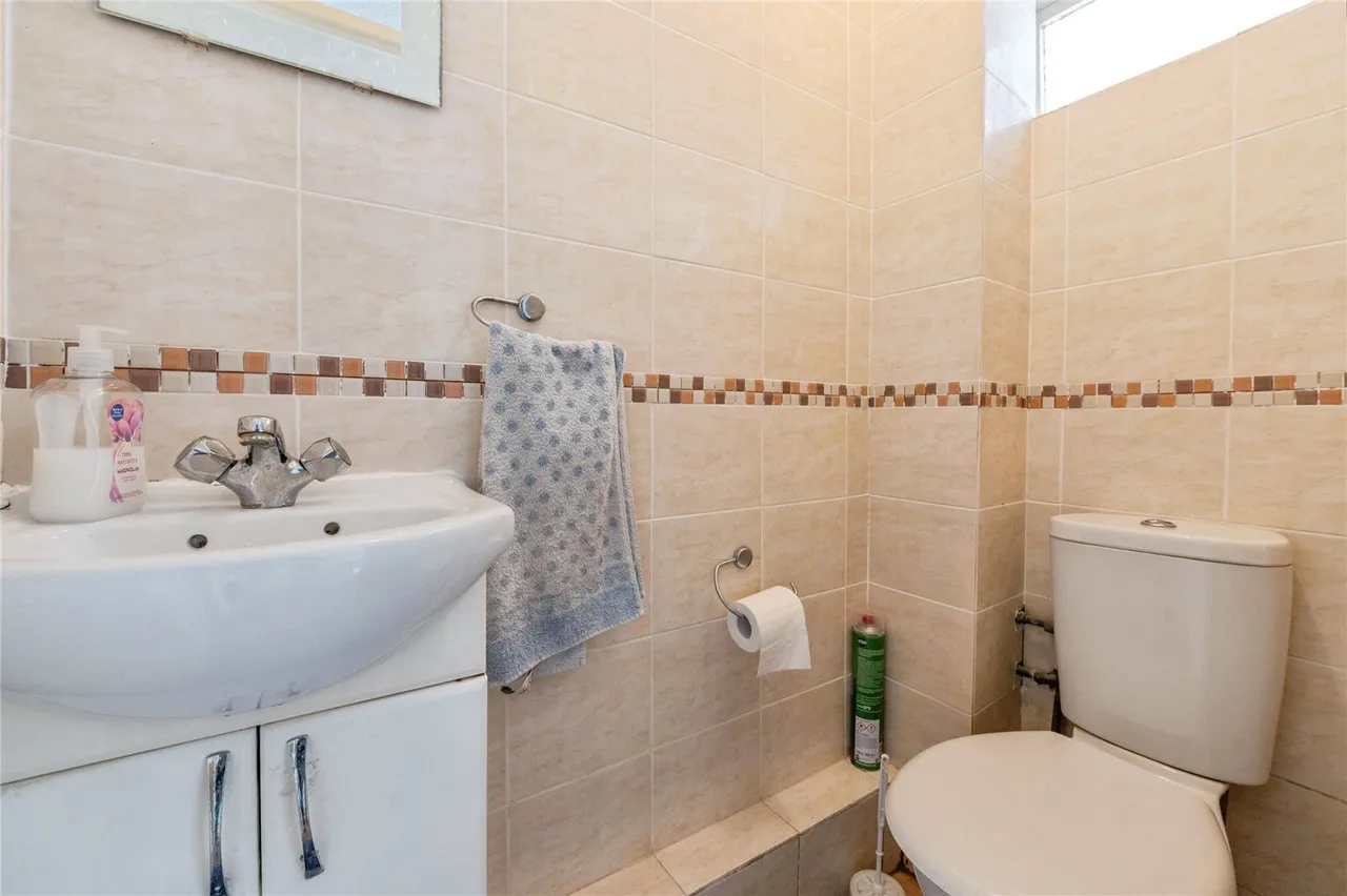 The Beeches, Tilbury, RM18, photo 6