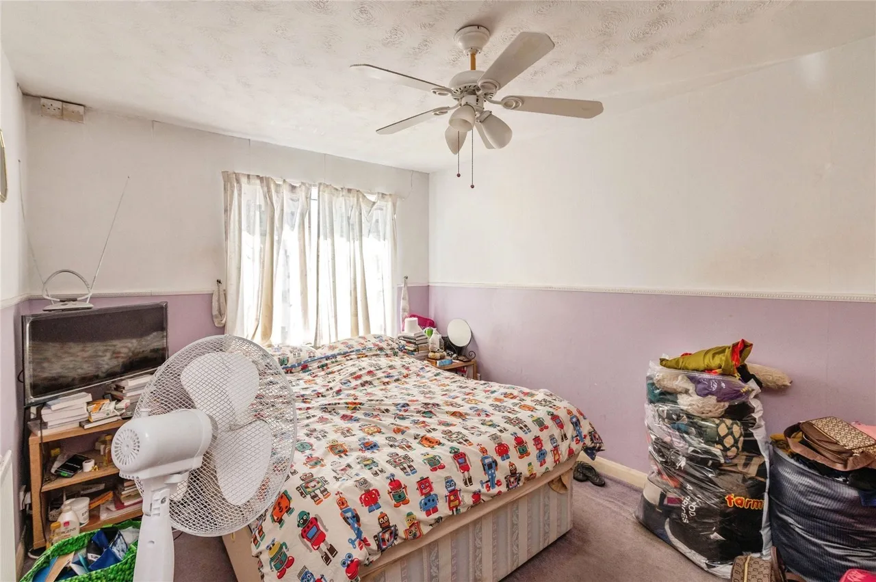 The Beeches, Tilbury, RM18, photo 13