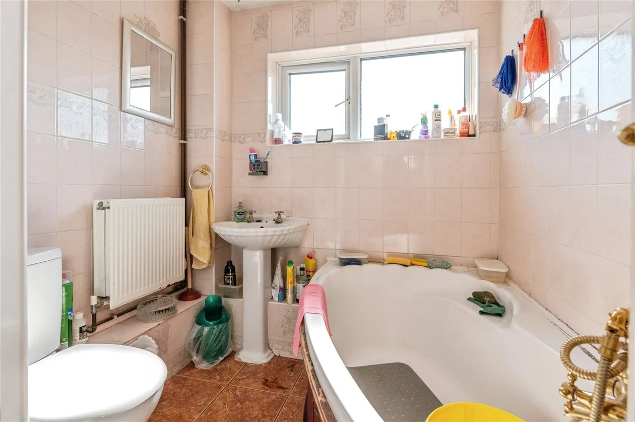 The Beeches, Tilbury, RM18, photo 17