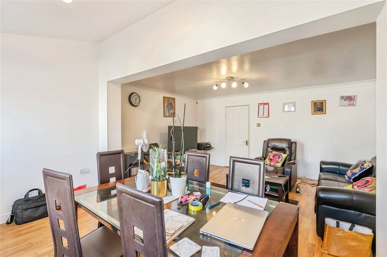 The Beeches, Tilbury, RM18, photo 10