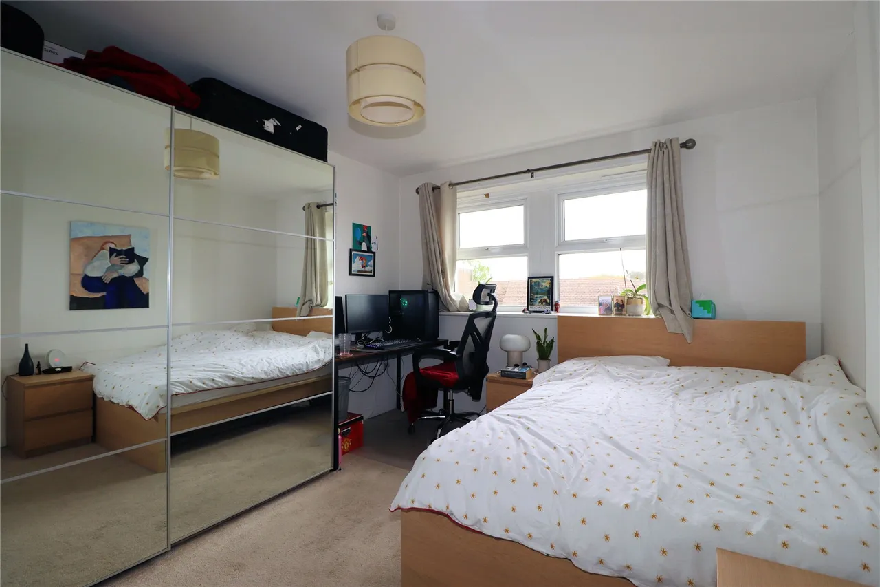Prospect Place, Woking, GU22, photo 5
