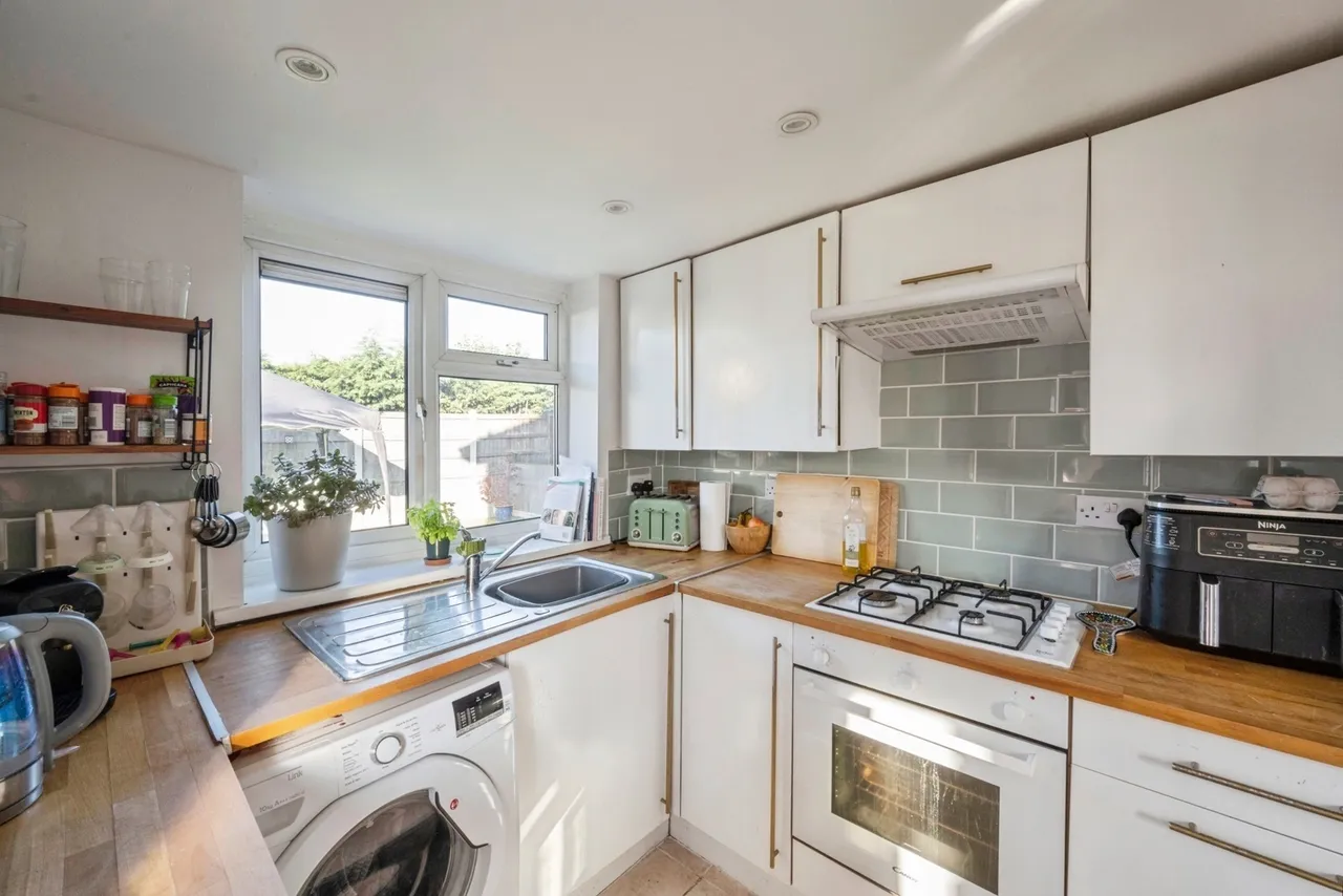 Derwent Drive, DONCASTER, South Yorkshire, DN3, photo 9