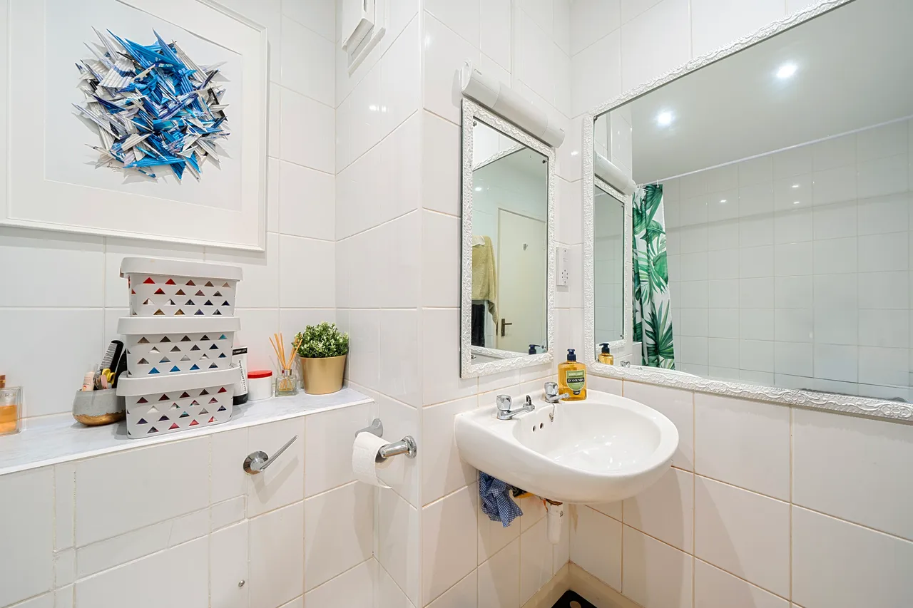 London, SW11, photo 11