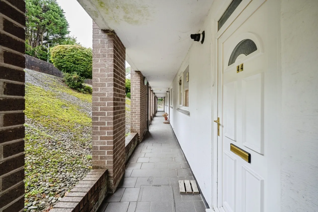 Langland Road, Swansea, SA3, photo 2