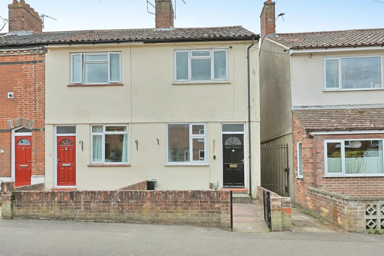 2 bed house for sale — Albany Road, Norwich