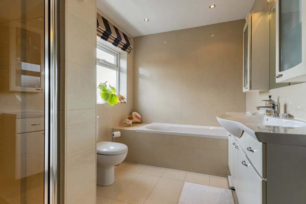 Burtons Road, Hampton Hill, TW12, photo 10