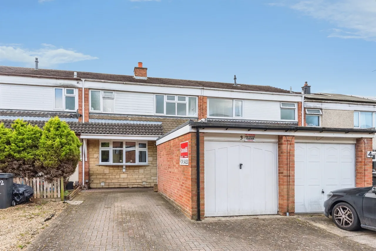 3 bed house for sale — Raybrook Crescent, Swindon