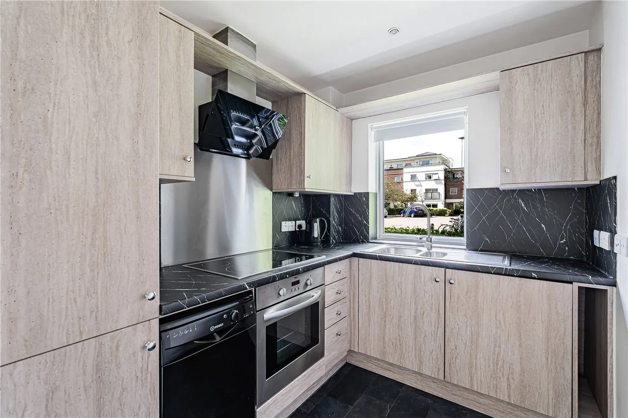 Mill Pond Close, London, SW8, photo 7