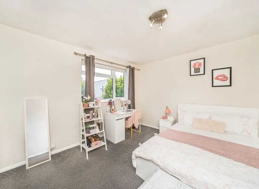 Deer Park Close, Kingston Upon Thames, KT2, photo 4