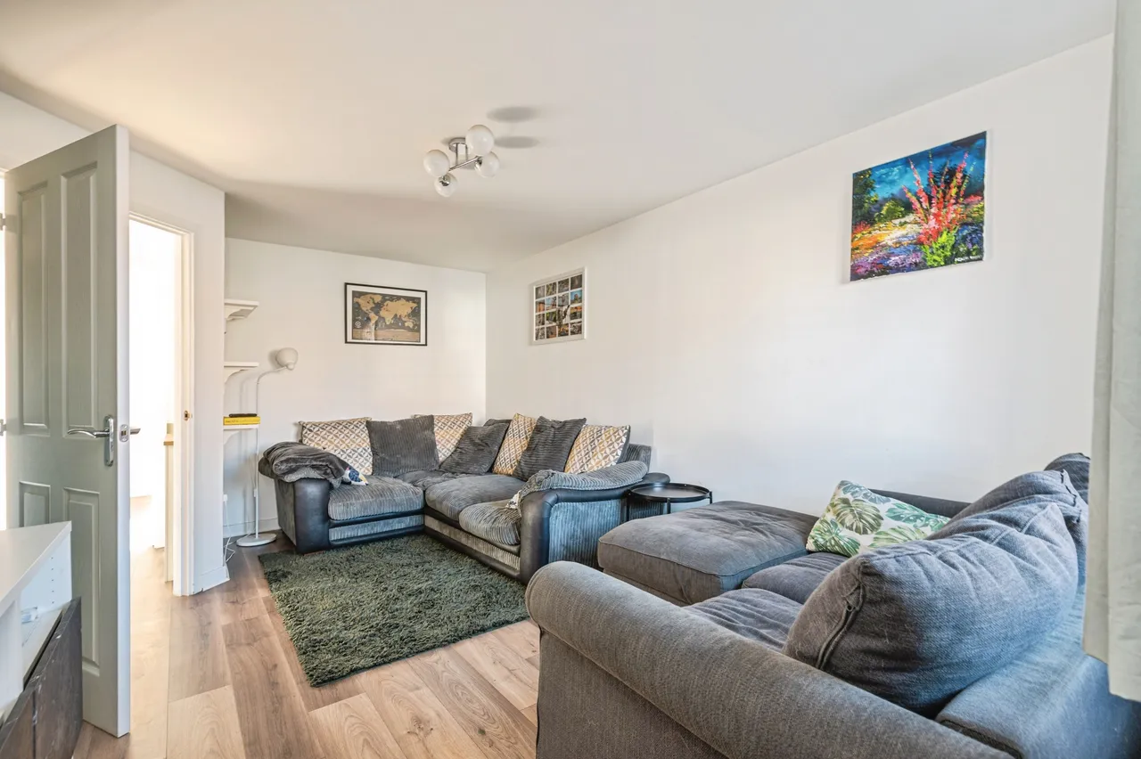 Sintering Crescent, Wakefield, photo 5