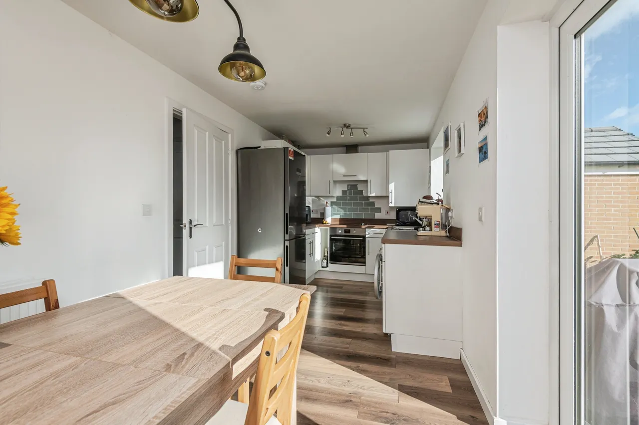 Sintering Crescent, Wakefield, photo 2