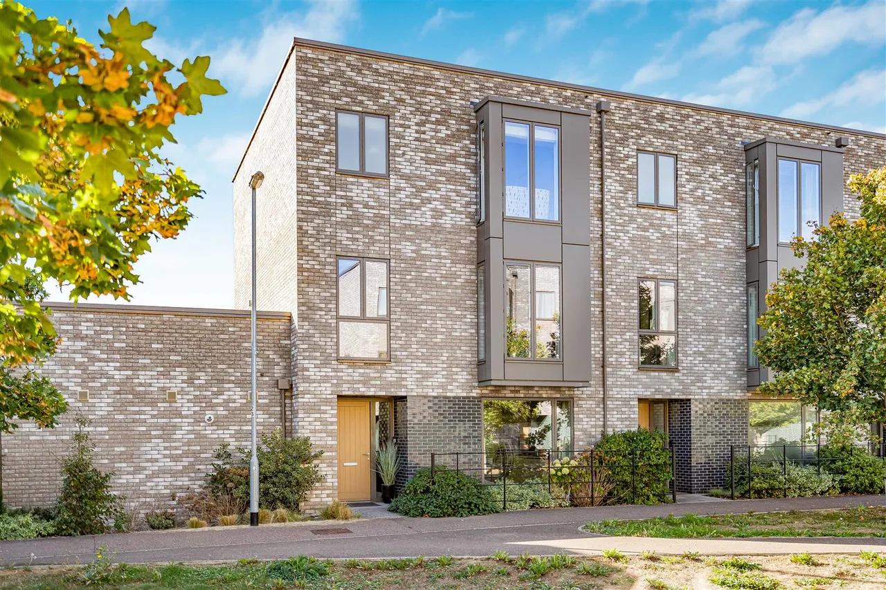 4 bed house for sale, Knightly Avenue, Cambridge, CB2