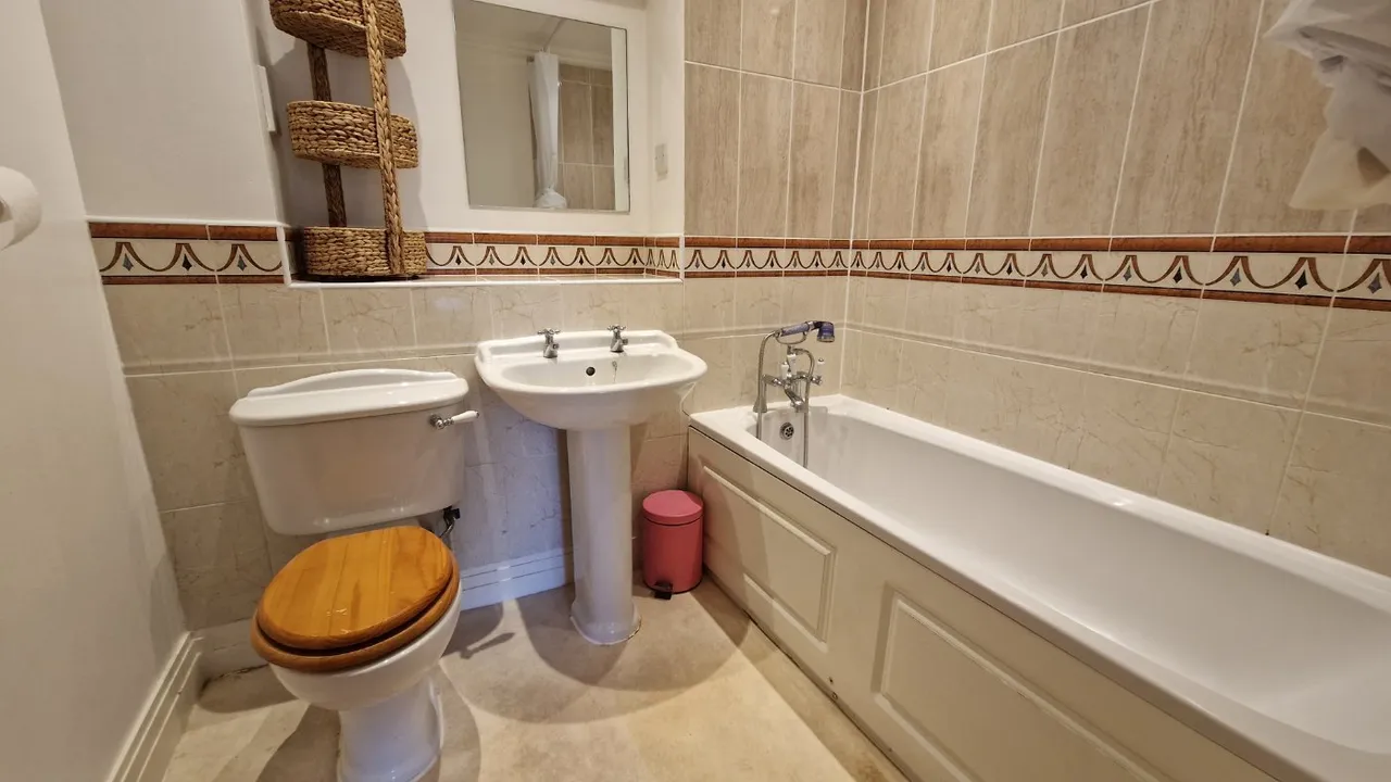 Wilshaw Close, Watford Way, London, NW4, photo 3