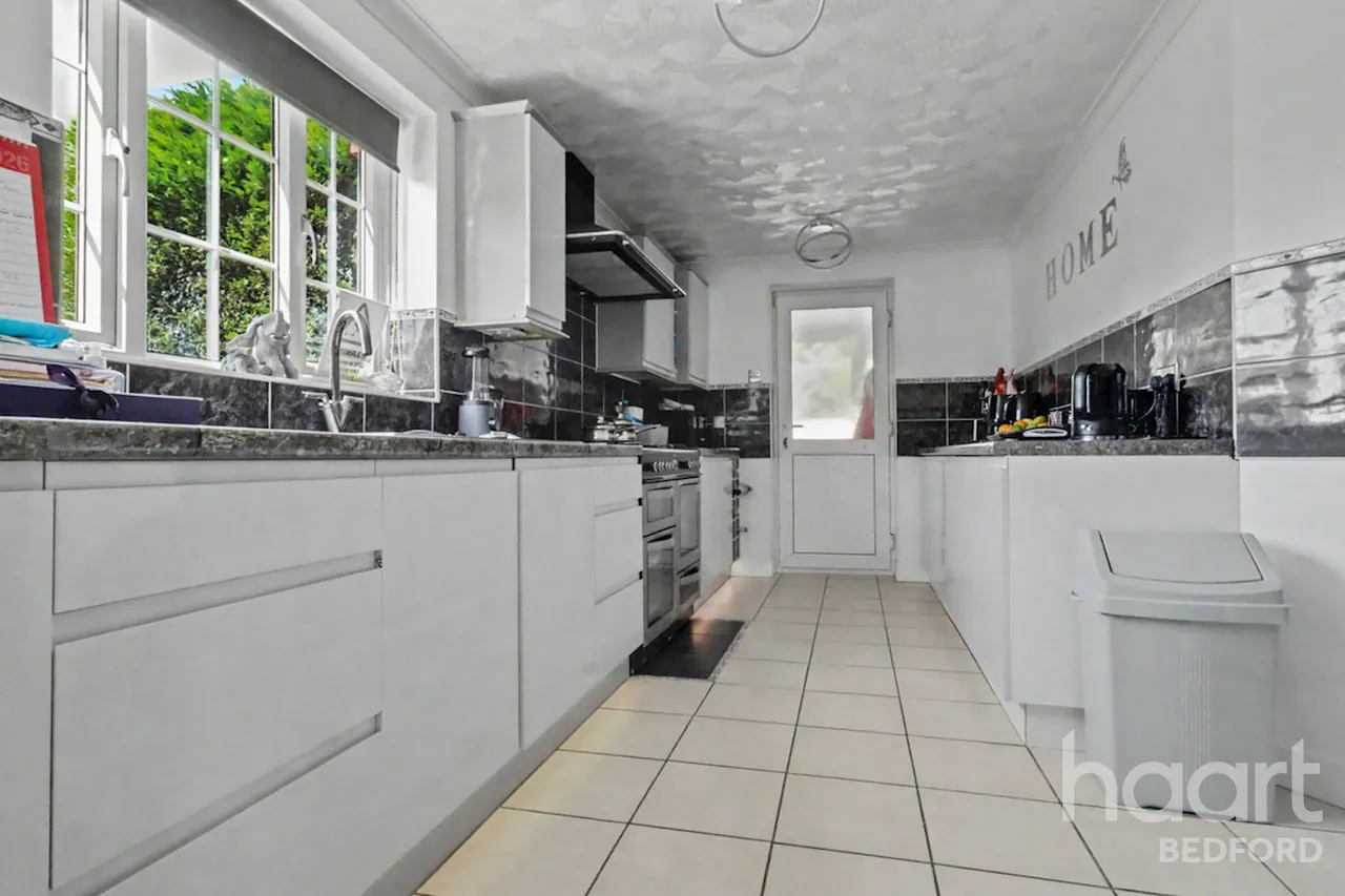 Meadowsweet Drive, Bedford, MK42, photo 11