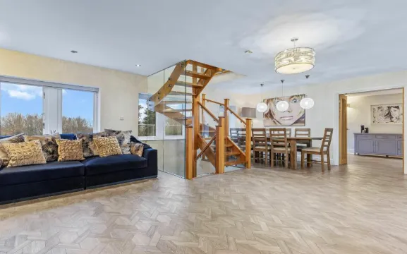 Mottram Road, Alderley Edge, SK9, photo 2