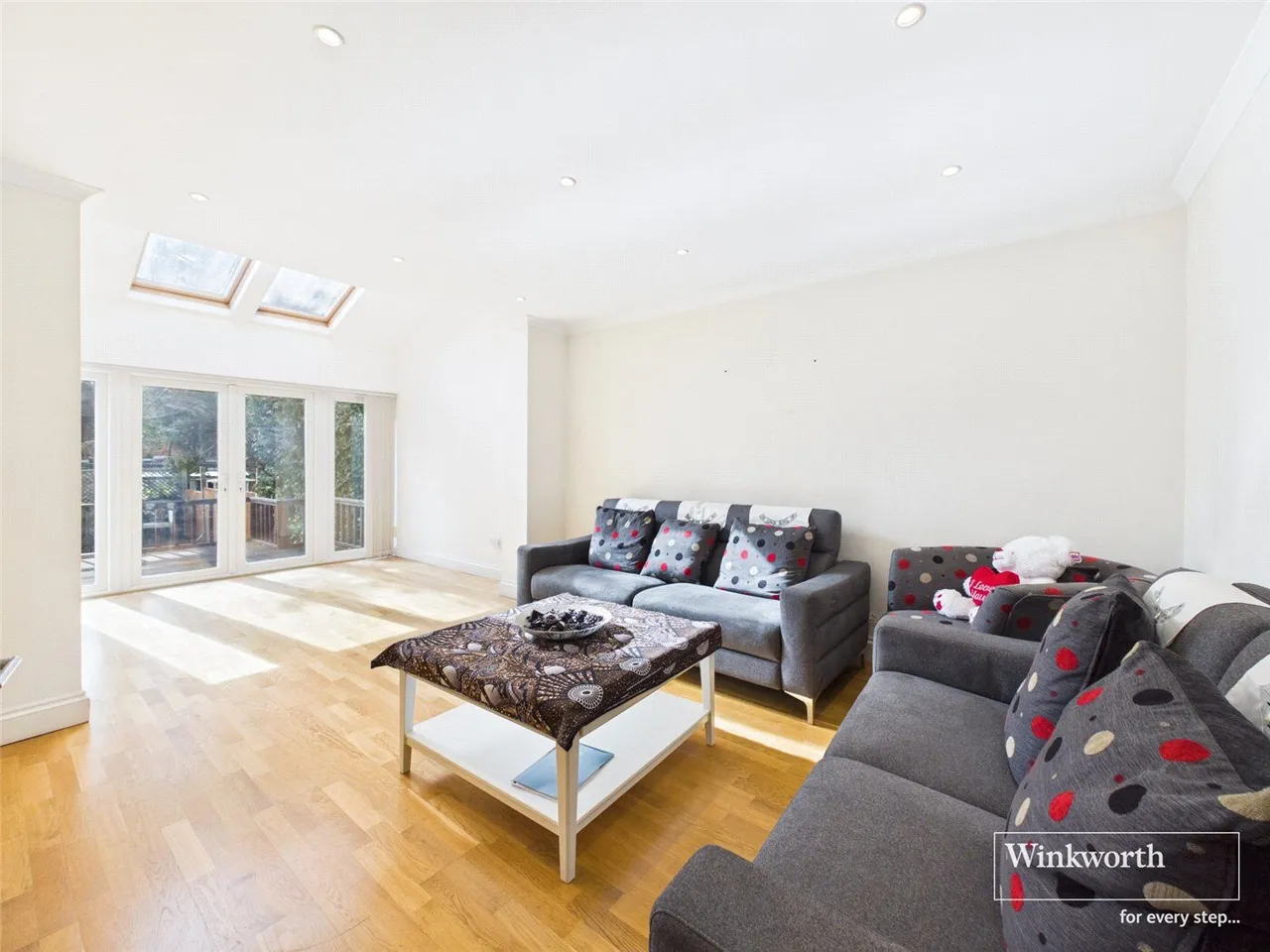 Wolmer Gardens, Edgware, HA8, photo 10