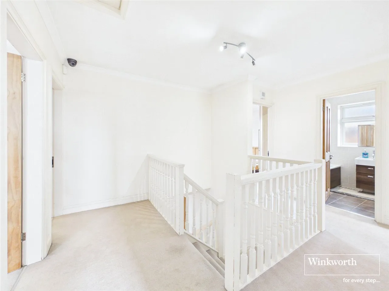 Wolmer Gardens, Edgware, HA8, photo 23