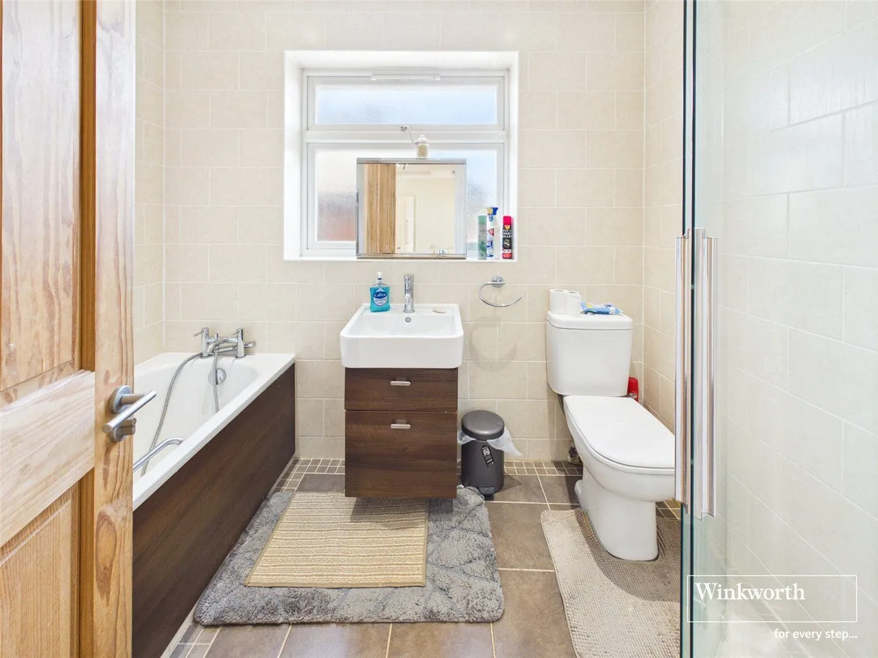 Wolmer Gardens, Edgware, HA8, photo 14