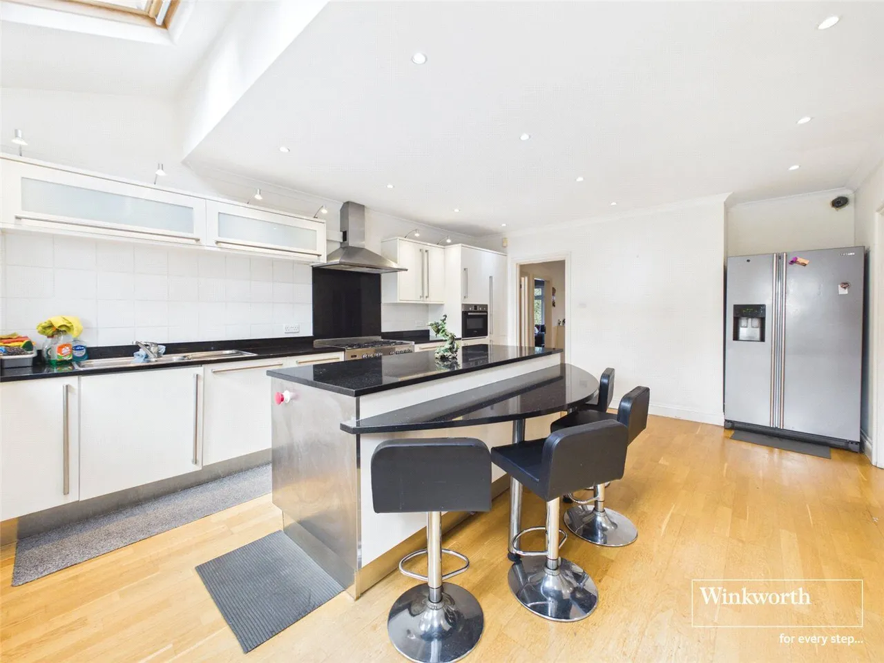 Wolmer Gardens, Edgware, HA8, photo 17