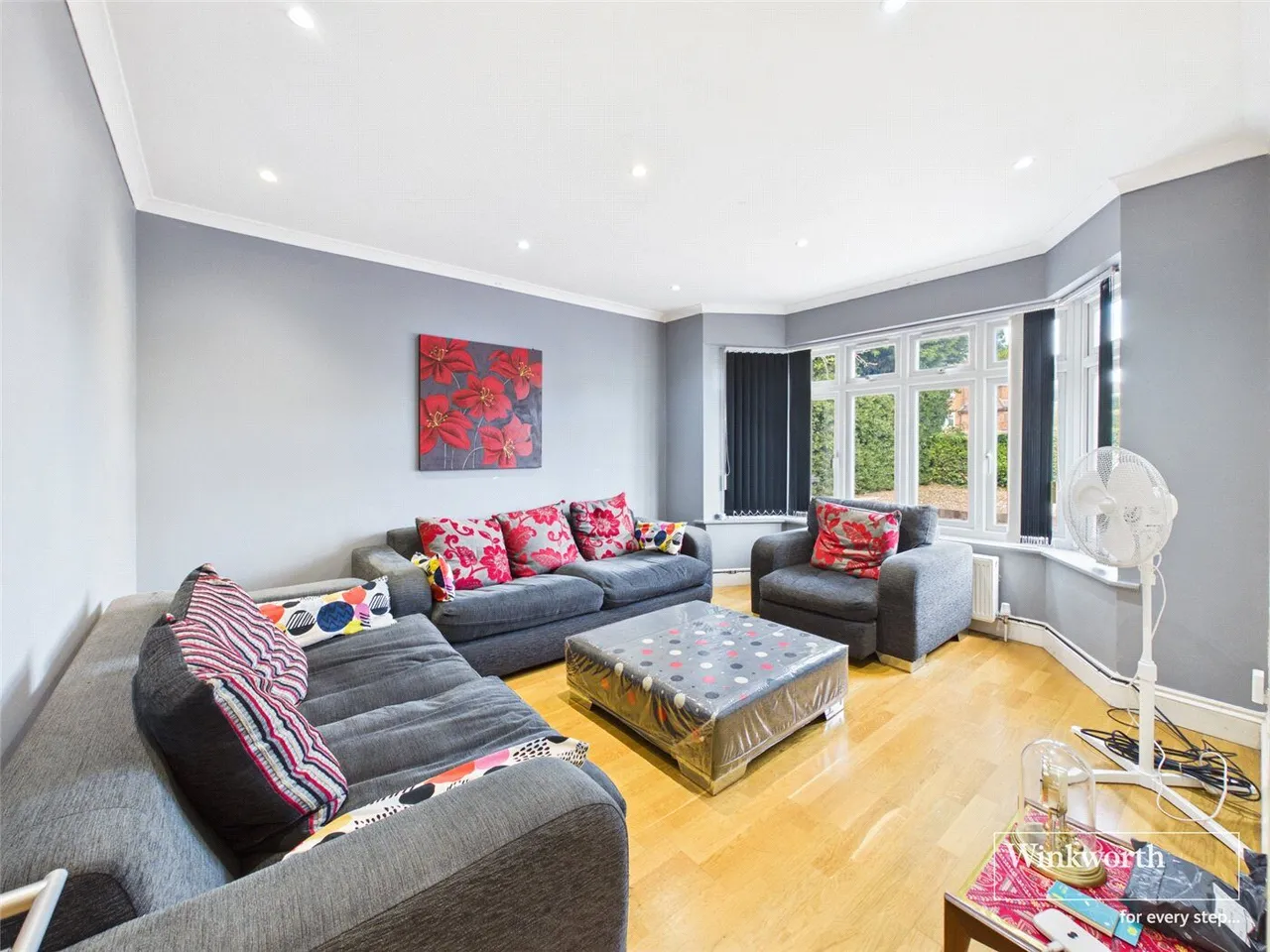 Wolmer Gardens, Edgware, HA8, photo 2