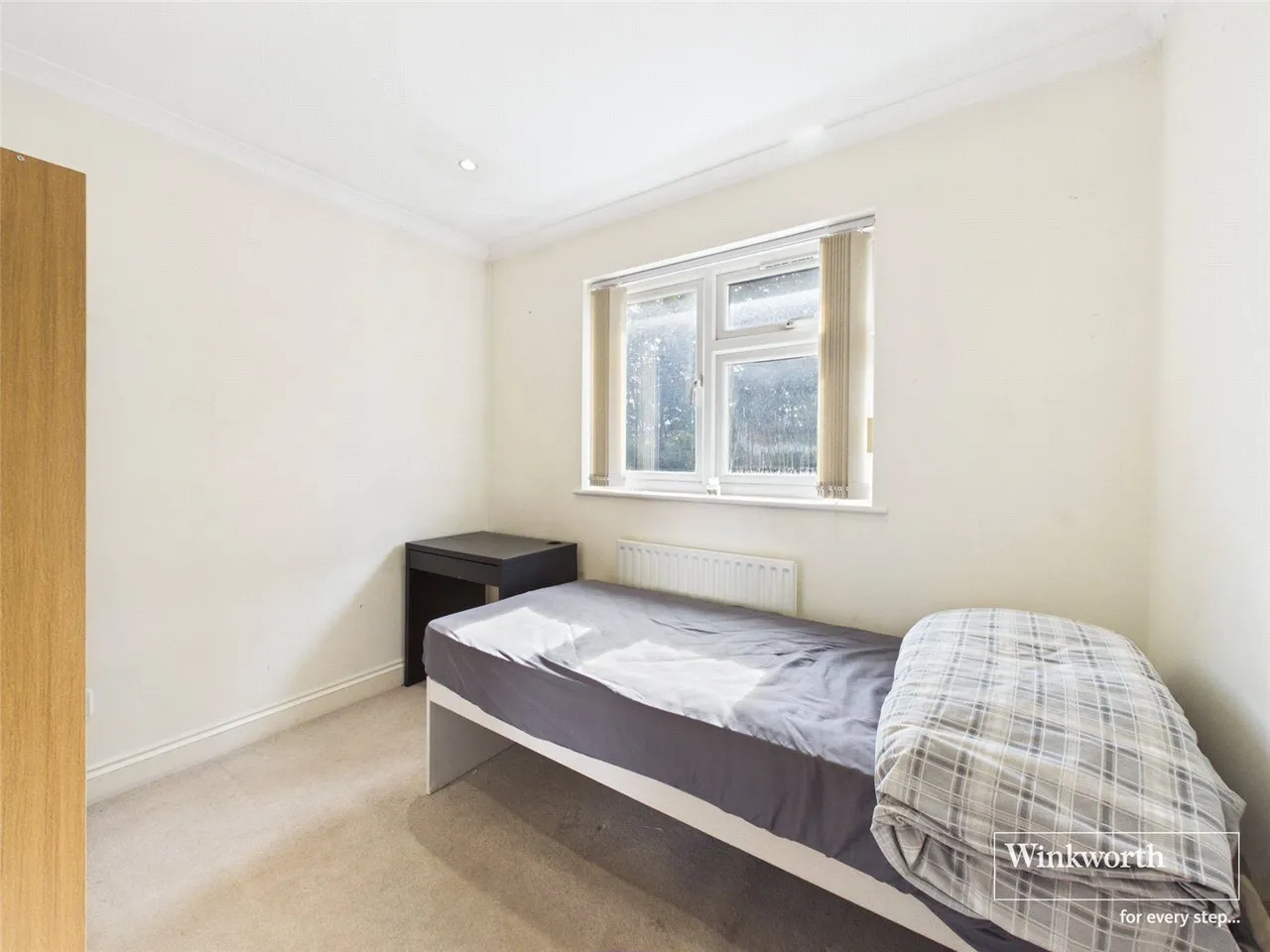 Wolmer Gardens, Edgware, HA8, photo 11