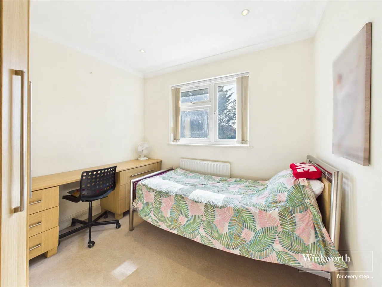 Wolmer Gardens, Edgware, HA8, photo 20
