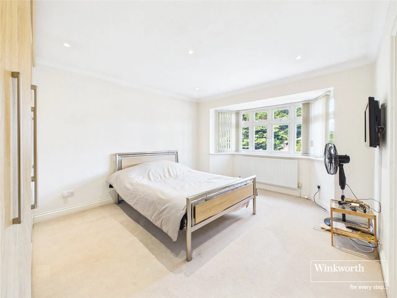 Wolmer Gardens, Edgware, HA8, photo 5