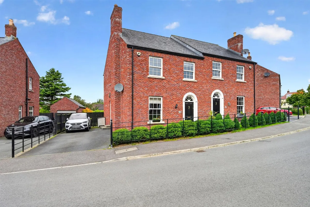 4 bed house for sale, Breton View, Lisburn, BT28