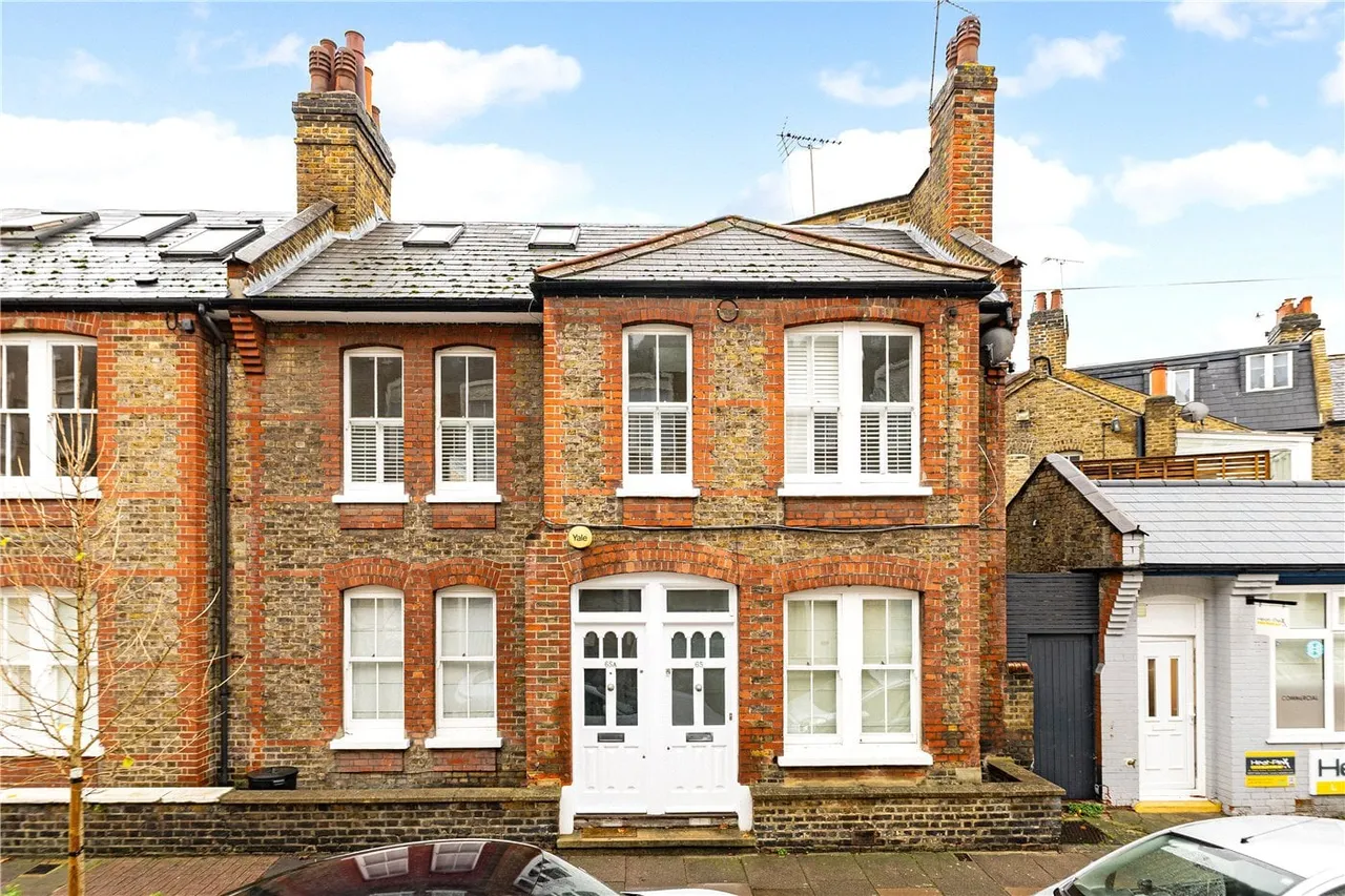 2 bed flat for sale, Stanley Grove, London, SW8