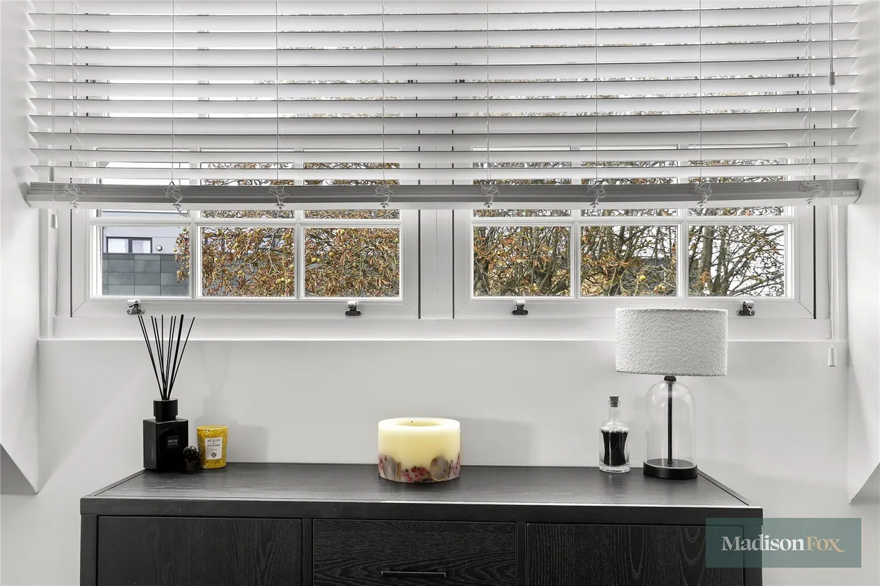 Manor Road, Chigwell, IG7, photo 11