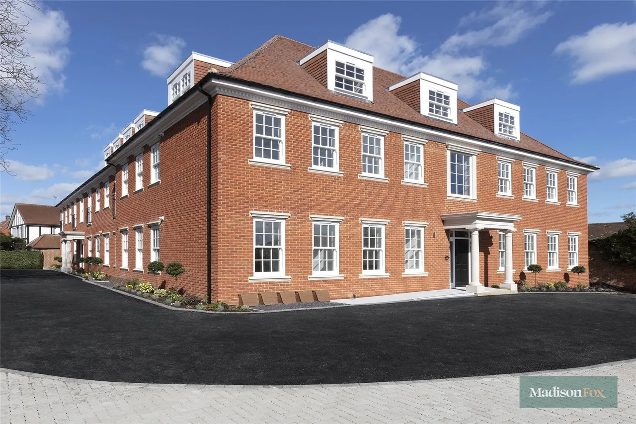 Manor Road, Chigwell, IG7, photo 29