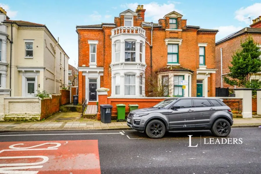 1 bed house to rent, Victoria Road North, Southsea, PO5