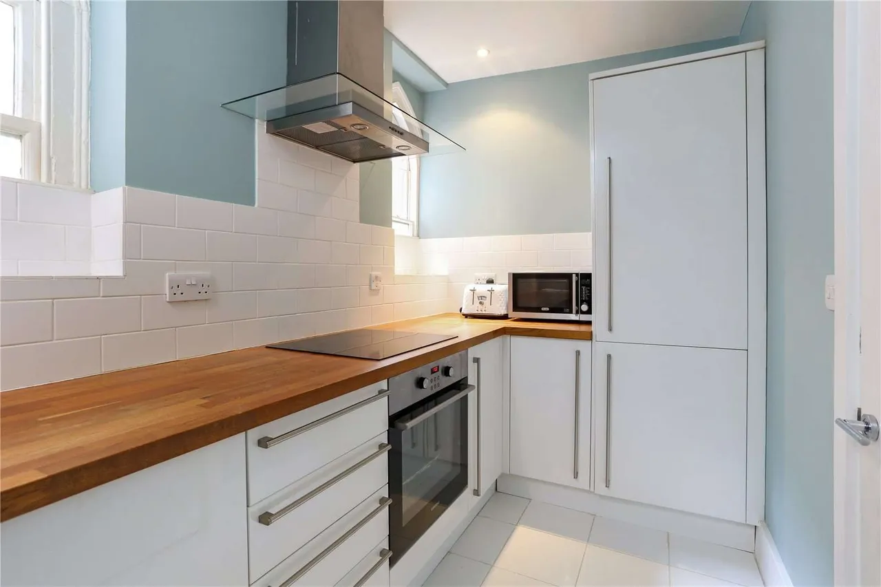 Caxton Yard, Farnham, Surrey, GU9 7GD, photo 7
