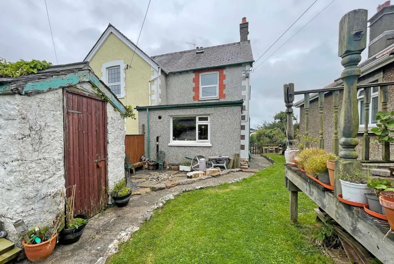 Amlwch Road, Benllech, photo 12