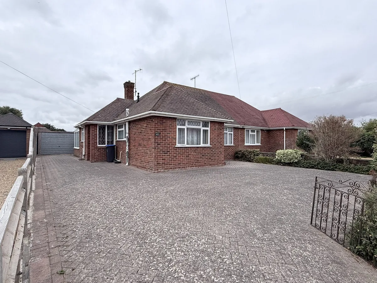 2 bed property for sale, Frobisher Close, Worthing, BN12