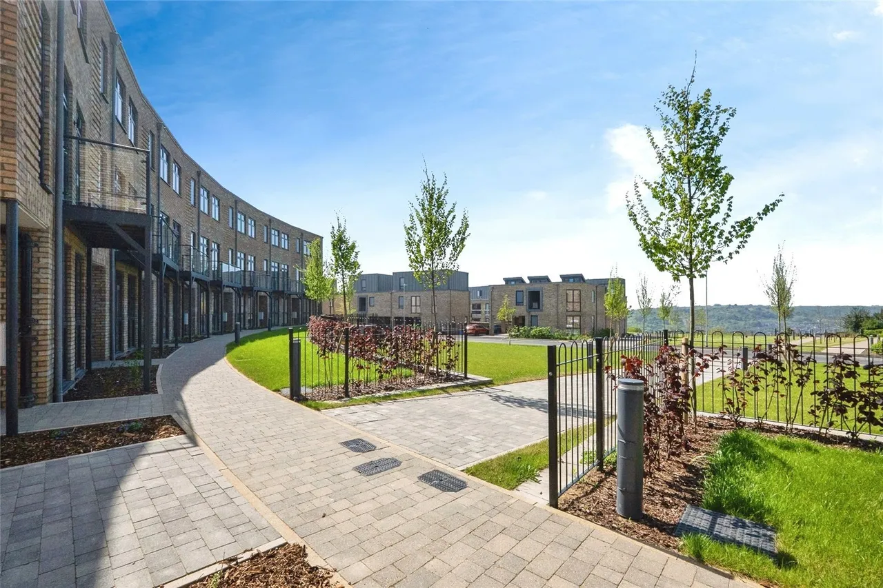 Connaught Barracks, Guston, CT15, photo 16