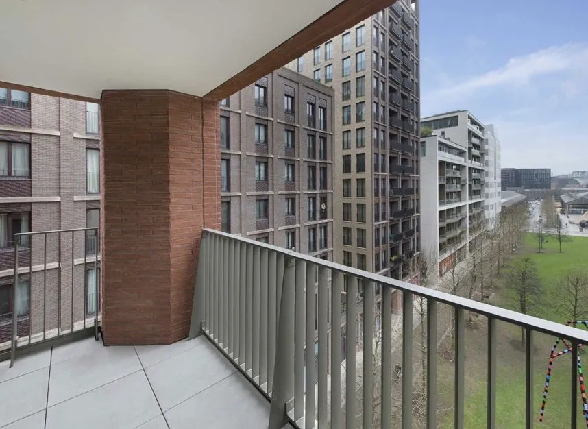 Lewis Cubitt Walk, King's Cross, N1C, photo 5