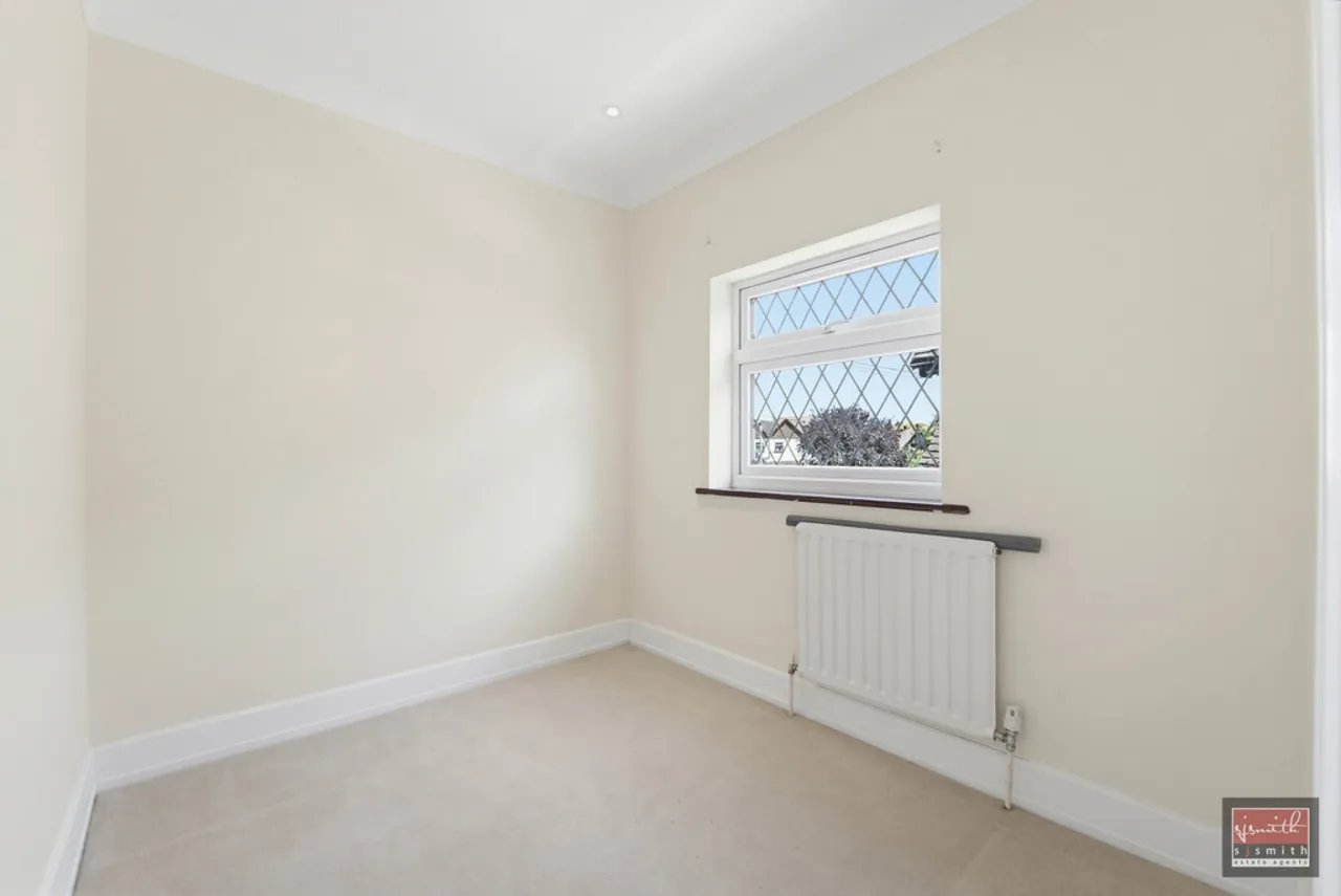 Meadway, Ashford, TW15, photo 7