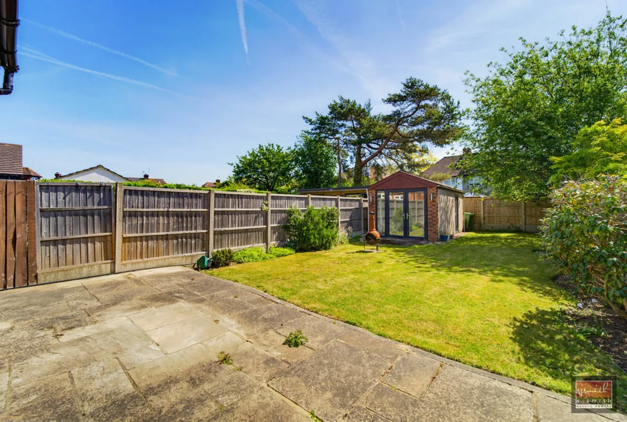 Meadway, Ashford, TW15, photo 9