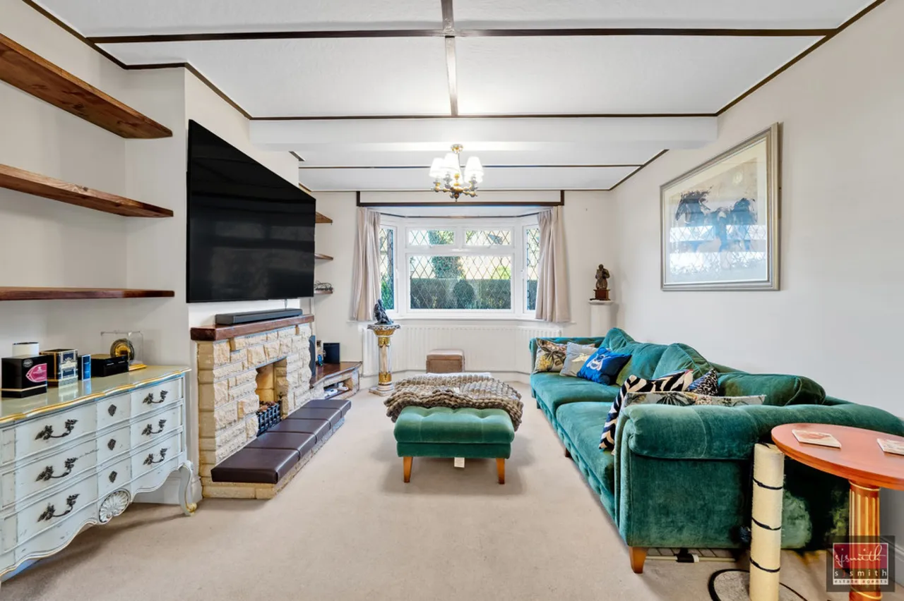 Meadway, Ashford, TW15, photo 17