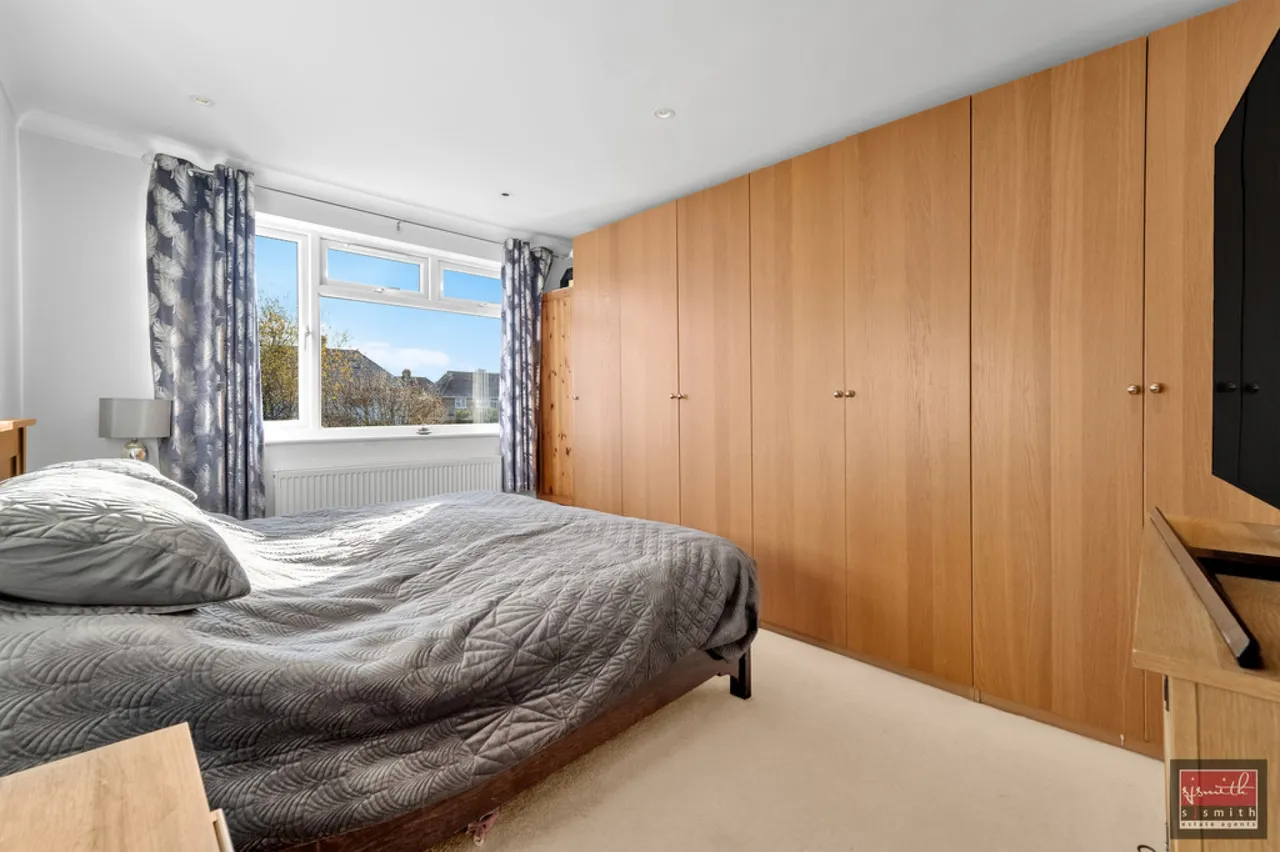 Meadway, Ashford, TW15, photo 5