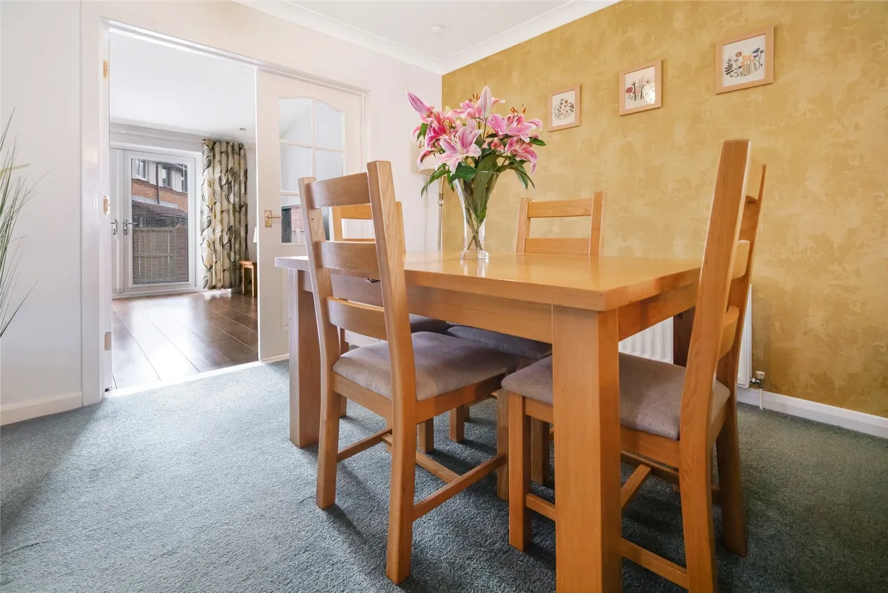 Bridgend Crescent, Moodiesburn, Glasgow, North Lanarkshire, G69, photo 3