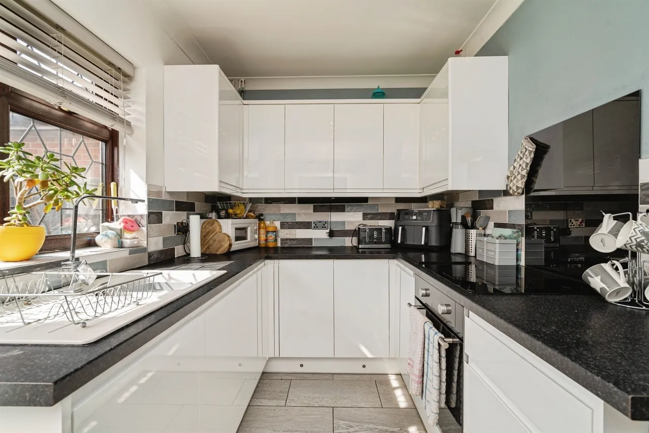 Clover Way, Bradwell, NR31, photo 6