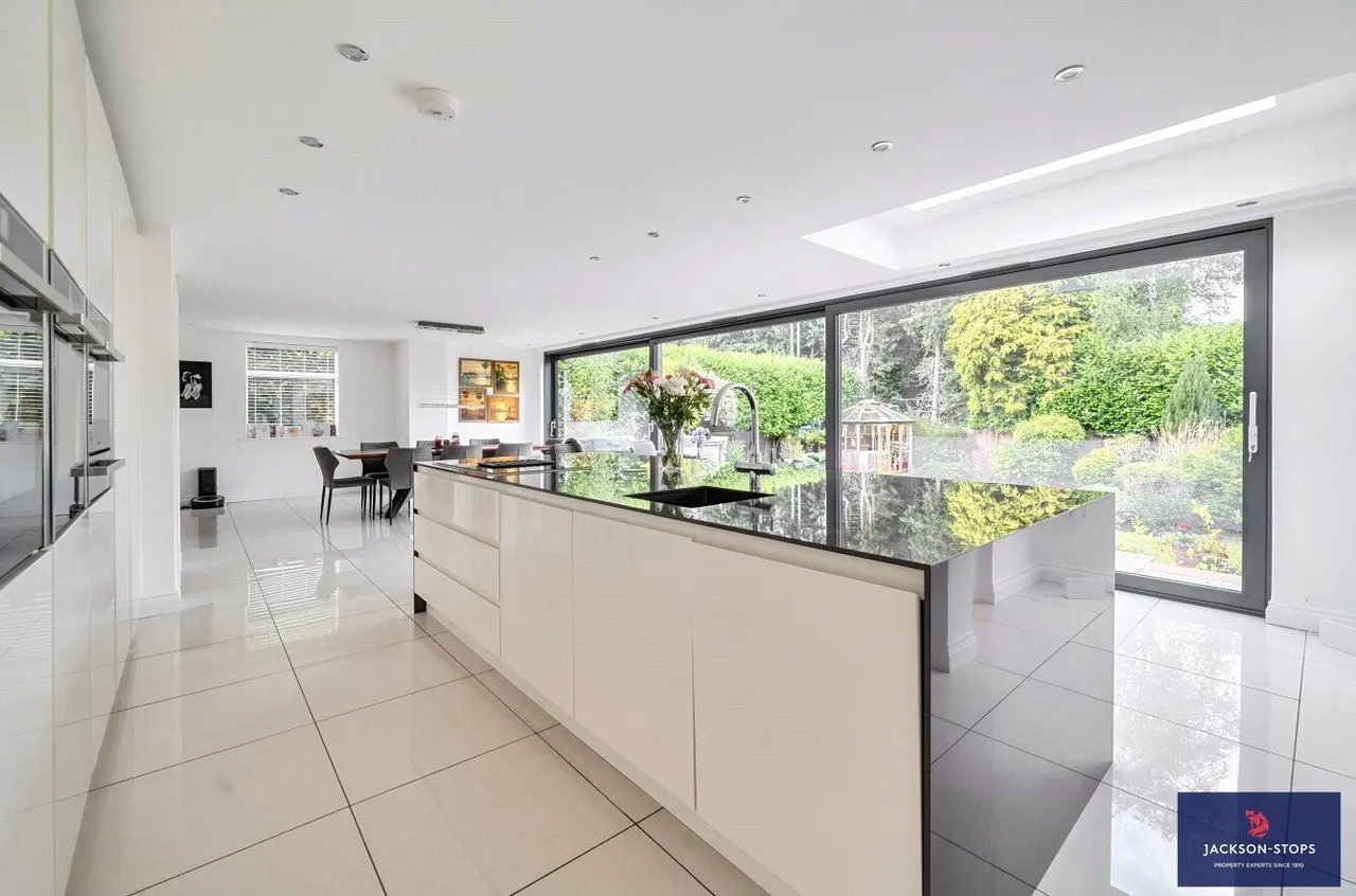 Mentone Avenue, Aspley Guise, MK17, photo 6