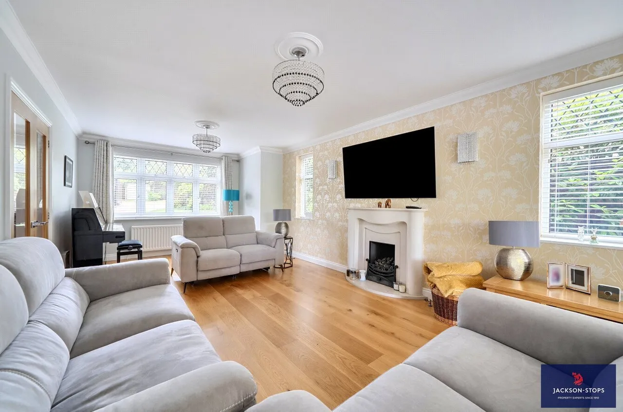 Mentone Avenue, Aspley Guise, MK17, photo 10