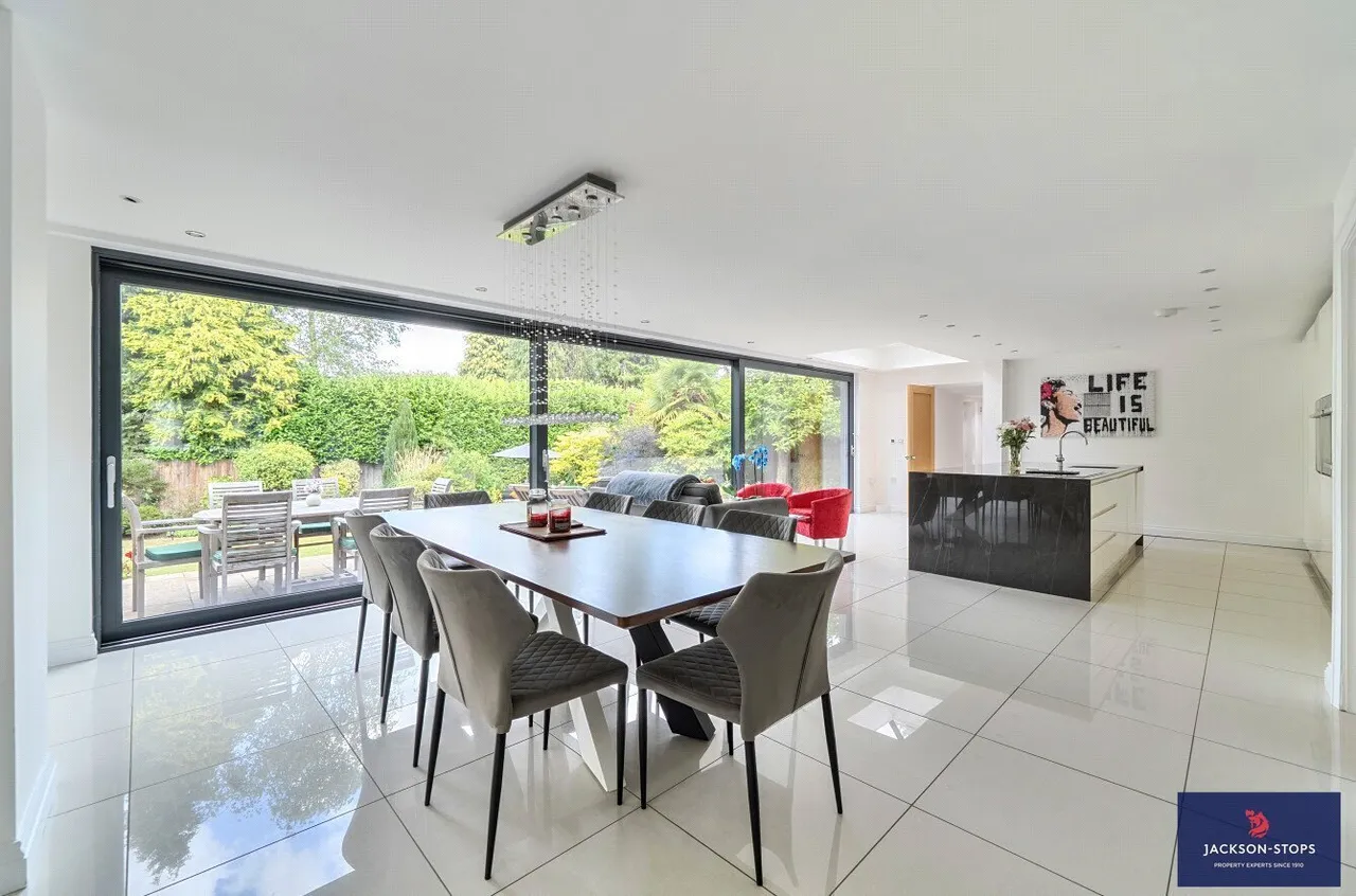 Mentone Avenue, Aspley Guise, MK17, photo 4